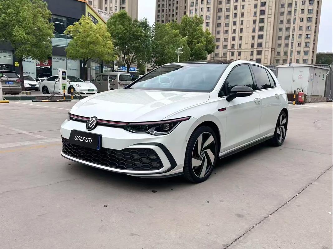 高尔夫8代对比老款车型？(区别在哪里是否升级)