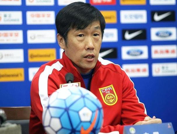 高洪波为什么不用郑智？真相曝光内幕与教练决定！