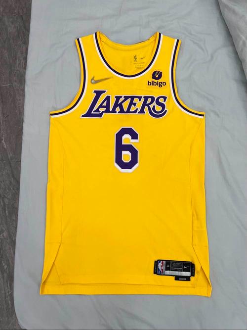 詹姆斯湖人首秀穿几号球衣？新赛季战袍细节曝光