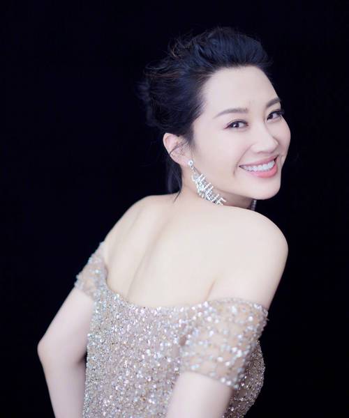 许晴大尺度画面尺度多大?专家解读细节曝光!