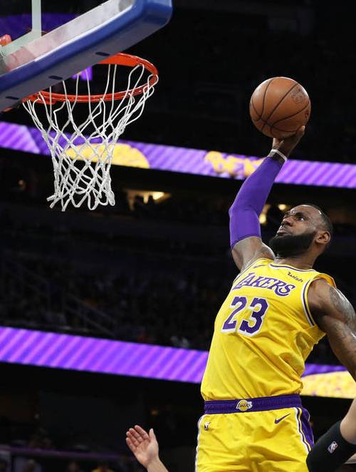 詹姆斯61分是哪场比赛?带你回顾那场激动人心的篮球盛宴