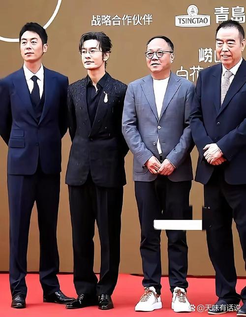 黄晓明身高为何总被议论？(娱乐圈内幕爆料大揭秘！)