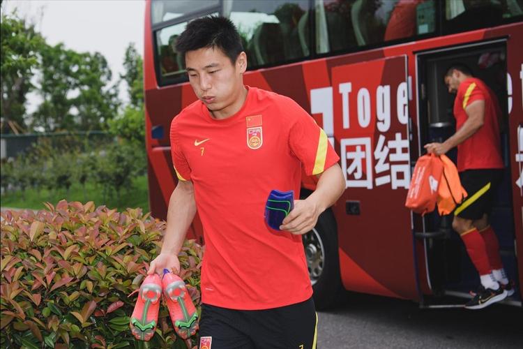 武磊伤病情况更新在哪里查？(报告恢复进度和复出时间！