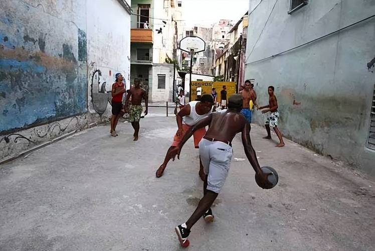 美国街头篮球 vs 正式篮球？两者区别一次说清楚！