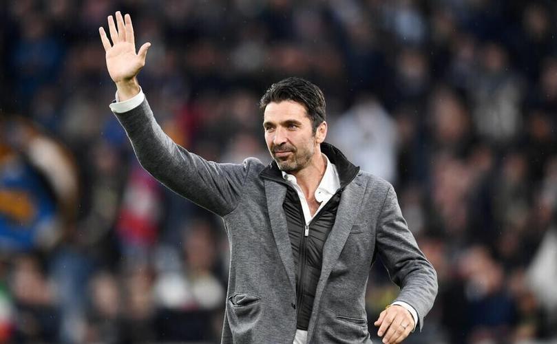 天下足球布冯怎么回顾职业生涯?(这些经历太精彩了!)