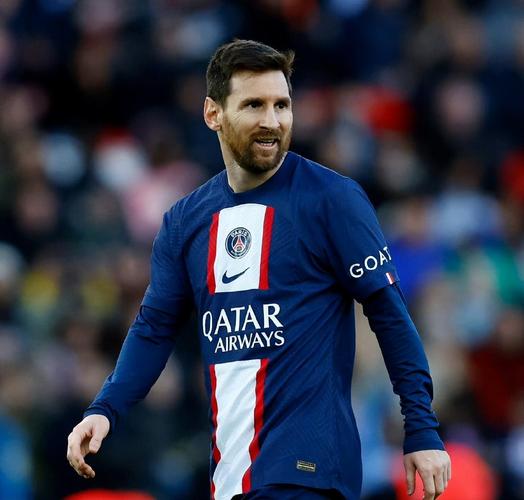 巴黎官宣梅西加盟未来如何发展?(专家预测战术变革趋势)