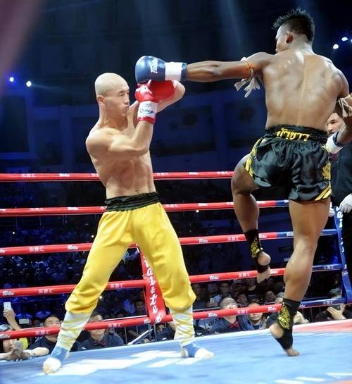 一龙播求裁判判罚有争议?深度解析比赛三大关键点!