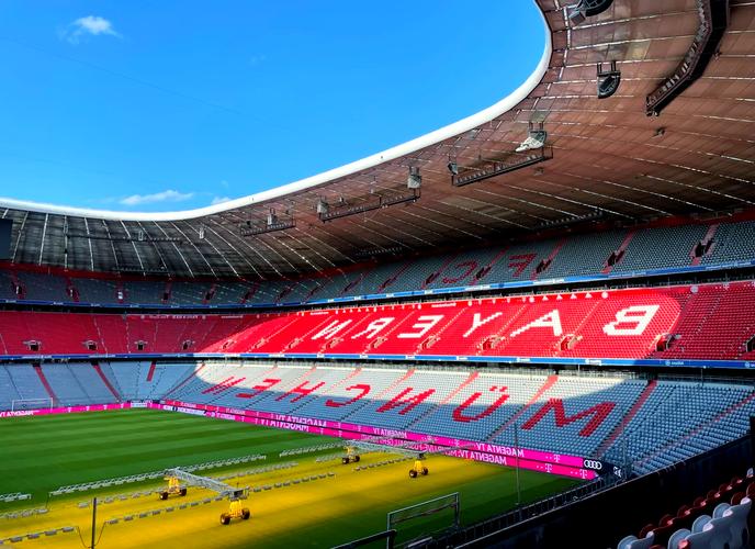 安联球场必听拜仁队歌(比赛日全场高唱点燃激情瞬间)