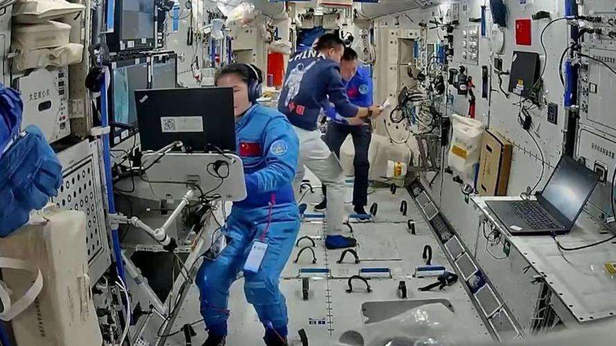 中国空间站日常生活全记录！航天员衣食住行真实场景曝光！