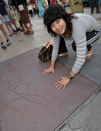 宫间绫是谁？(完整介绍她的背景故事出道经历)