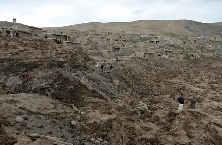 阿富汗一航班坠毁最新消息现场视频曝光伤亡人数抢先看