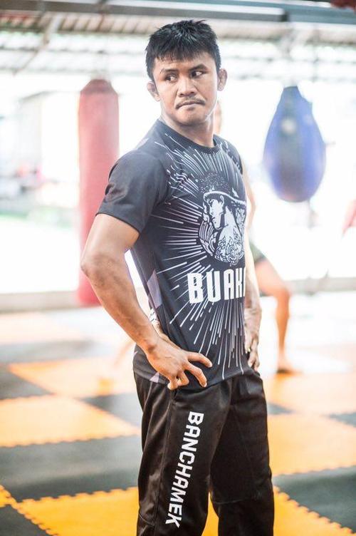 一龙播求裁判判罚有争议?深度解析比赛三大关键点!