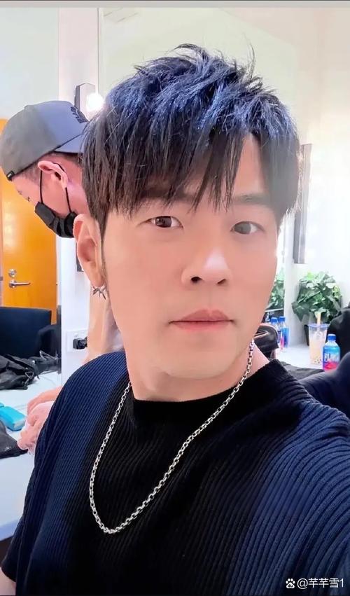 周杰伦刮胡子了什么反应？粉丝直呼帅气猛料爆料