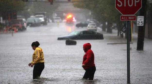 纽约暴雨有多严重?百年一遇洪水冲破街道画面惊心