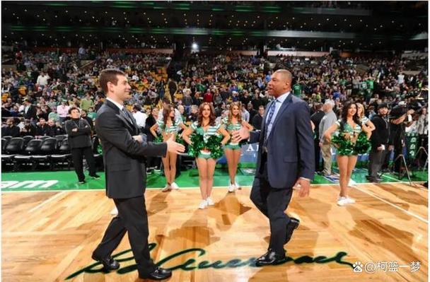 湖人主教练薪资高吗？(联赛教练薪酬榜全盘点)