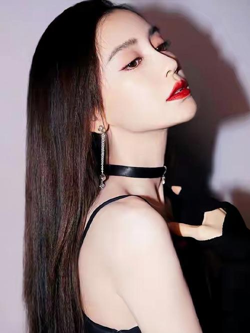 杨颖写真哪里免费下载？推荐五招轻松获取高清照片合集！