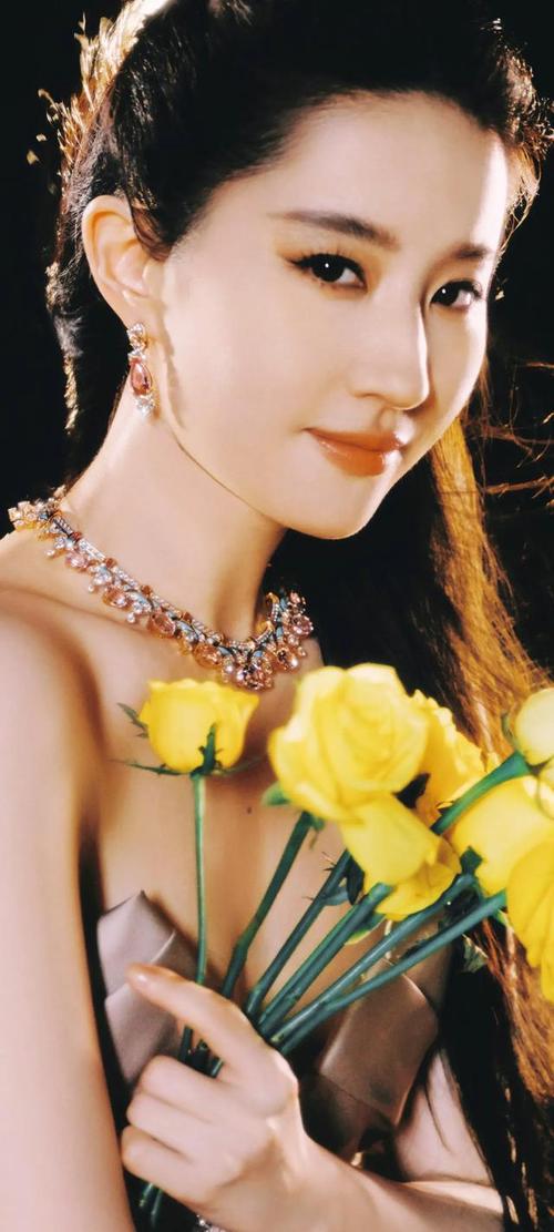 刘亦菲写真哪套最惊艳?神仙姐姐这3组造型封神