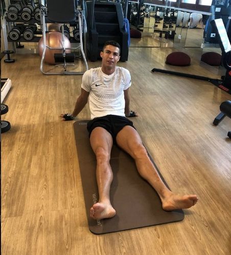 c罗的车如何保养?专业技巧延长豪车使用寿命