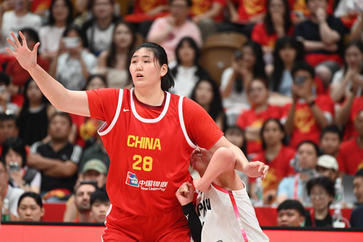 中国女篮热身赛结果如何？这场对决打爆全场！