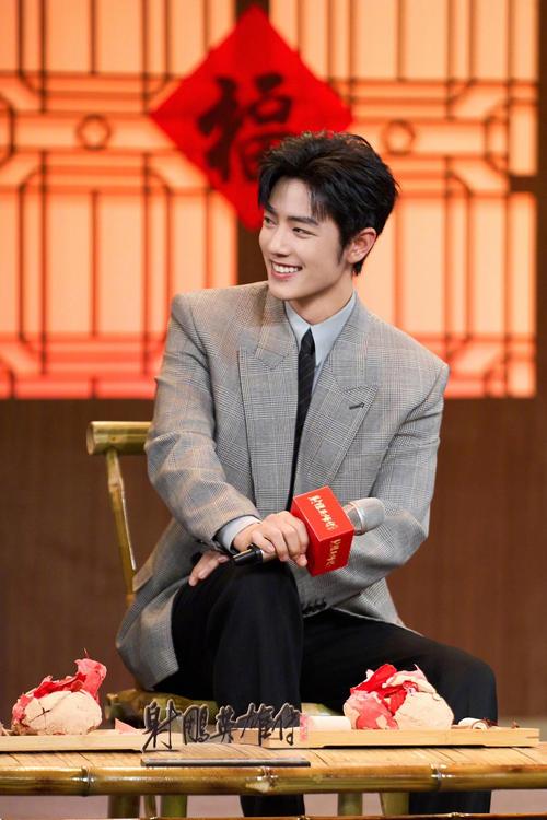 肖战成全球最帅100人冠军是真的吗？粉丝沸腾背后的评选规则解读！