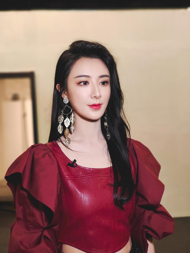 为什么说明星的归宿都是带货(薇娅直播行业大揭秘)