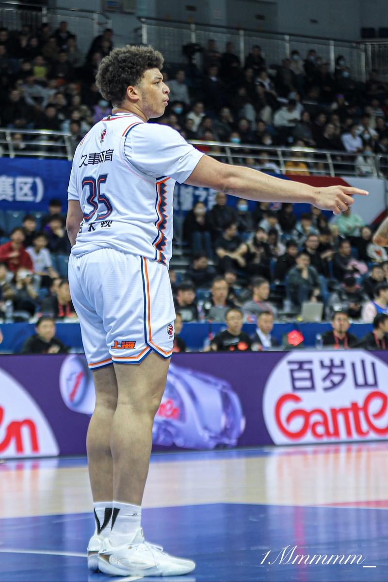 上海男篮纪录片导演采访？(创作心路历程独家分享)