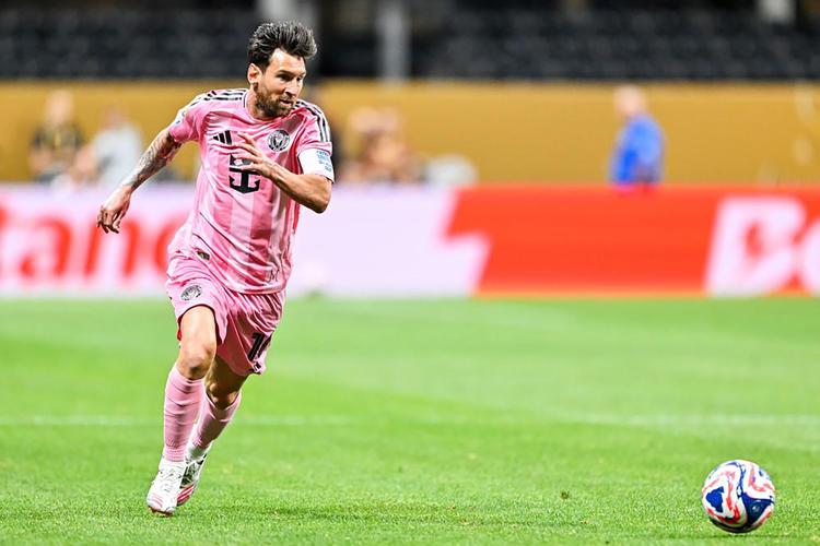 巴黎夺冠提前多少轮赢的？看看梅西世界波怎么助力球队！