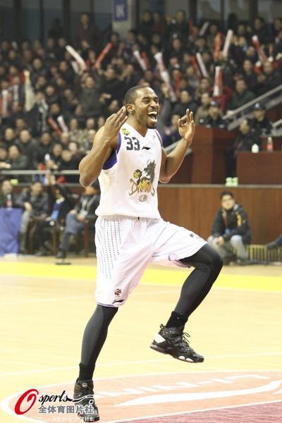 如何成为麦克-哈里斯粉丝？分享追星攻略技巧！