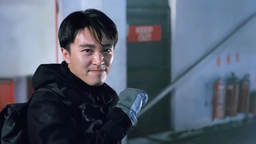 周星驰抢银行电影有哪些爆笑情节？这几段太经典了