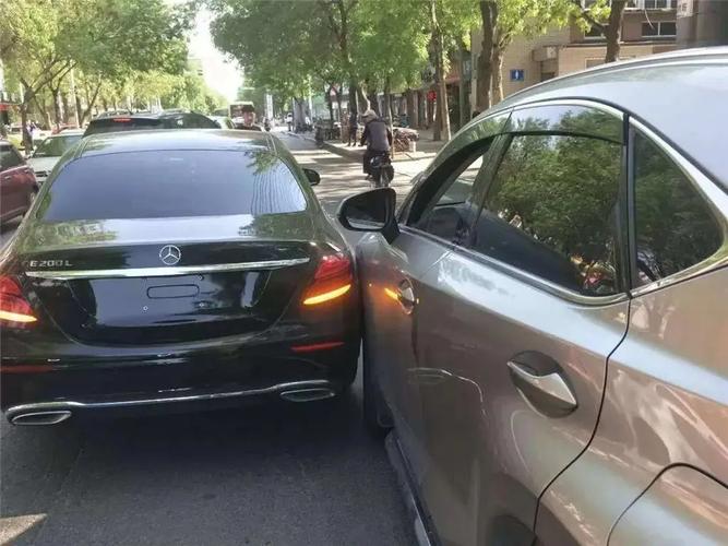 两张最大额零钱是多少？老人剐蹭赔偿标准完整解读！