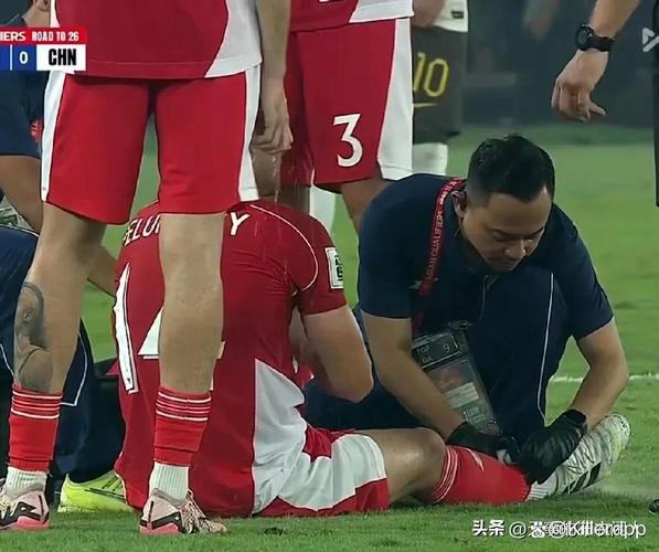 天下足球假摔经典瞬间盘点这些名场面太戏剧