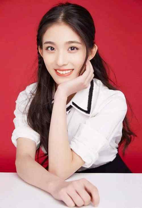 钟丽丽真实年龄如何查询？快速方法这里全解析！